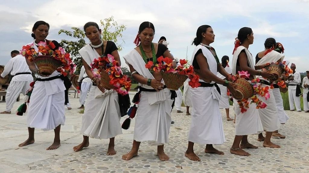 tharu cultural in Chitwan