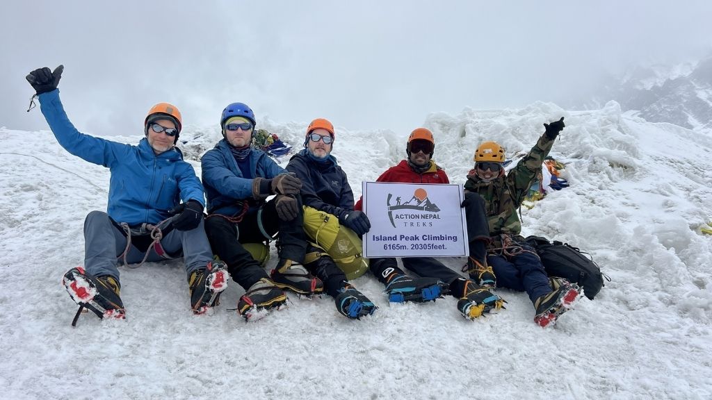 Trekkers at Island Peak